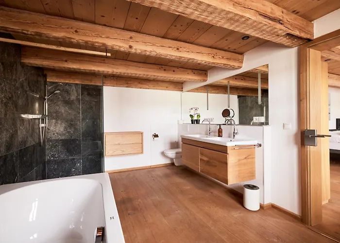 - Exclusive Lakefront With Private Zirben Sauna, 4 For Family & Friends * Tegernsee