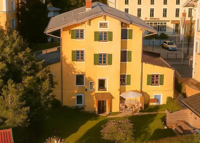 - Exclusive Lakefront With Private Zirben Sauna, 4 For Family & Friends Alpehytte *