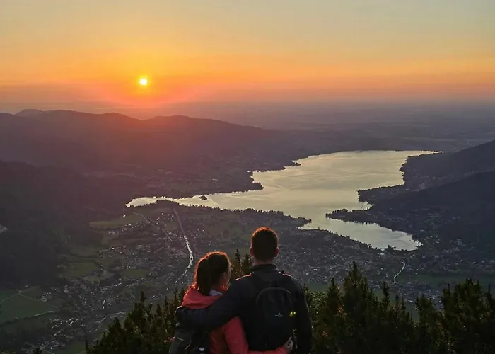 - Exclusive Lakefront With Private Zirben Sauna, 4 For Family & Friends Alpehytte Tegernsee