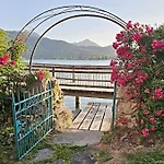 - Exclusive Lakefront With Private Zirben Sauna, 4 For Family & Friends *