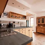 - Exclusive Lakefront With Private Zirben Sauna, 4 For Family & Friends *