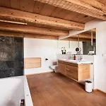 - Exclusive Lakefront With Private Zirben Sauna, 4 For Family & Friends * Tegernsee