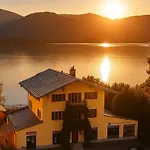 Chalet - Exclusive Lakefront With Private Zirben Sauna, 4 For Family & Friends