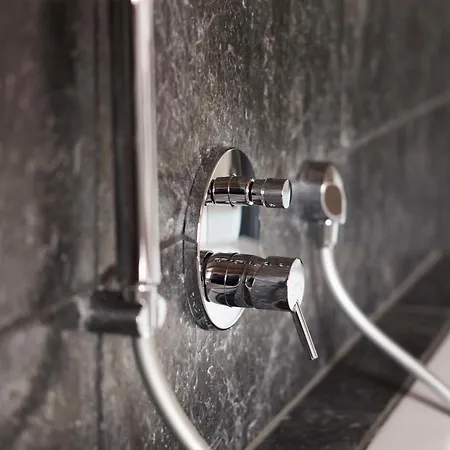 - Exclusive Lakefront With Private Zirben Sauna, 4 For Family & Friends