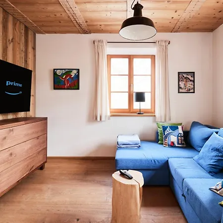 - Exclusive Lakefront With Private Zirben Sauna, 4 For Family & Friends