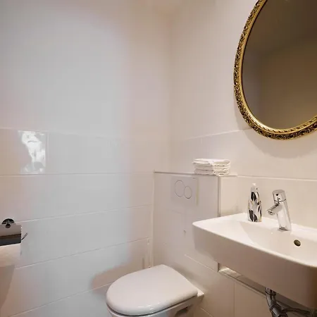 シャレー - Exclusive Lakefront With Private Zirben Sauna, 4 For Family & Friends テガーンゼー