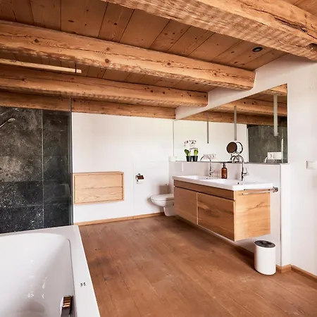 - Exclusive Lakefront With Private Zirben Sauna, 4 For Family & Friends * テガーンゼー