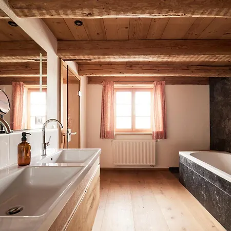 - Exclusive Lakefront With Private Zirben Sauna, 4 For Family & Friends シャレー テガーンゼー